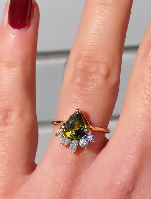 Zafiro bicolor y diamantes