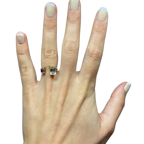 Anillo aguamarina y zafiro morado